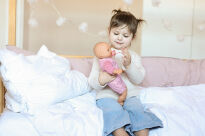 Duża lalka Alice 30cm bobas + smoczek, zabawka dla dzieci, Lillan & Friends - 2